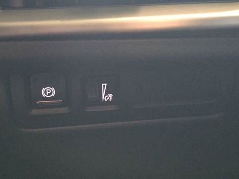 Certified 2024 Cadillac XT4 Sport image 27