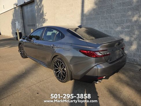 Used 2025 Toyota Camry SE FWD image 4
