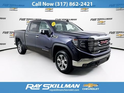 Used 2025 GMC Sierra 1500 SLT AWD/4WD image 1