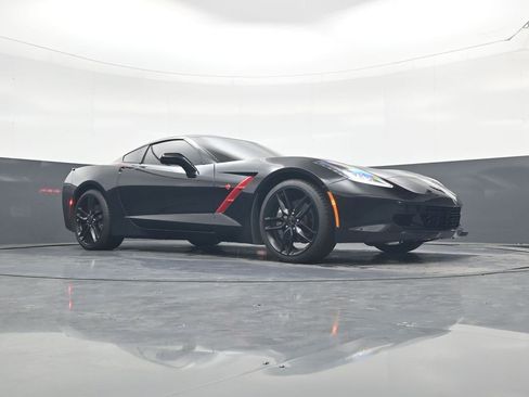 Used 2019 Chevrolet Corvette Stingray Coupe w/ 1LT RWD image 20