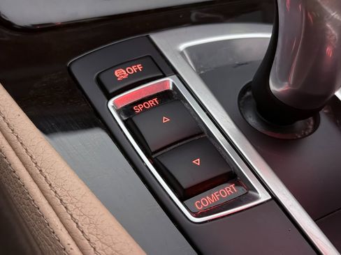 Used 2014 BMW 535i xDrive Sedan image 37