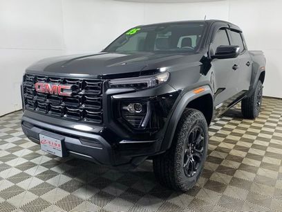 Used 2025 GMC Canyon Elevation