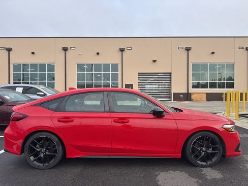 Used 2024 Honda Civic Sport image 2