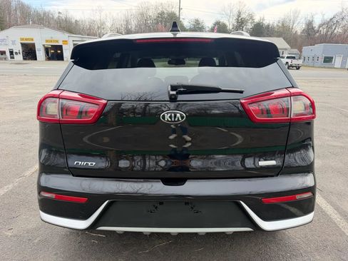 Used 2019 Kia Niro EX image 9