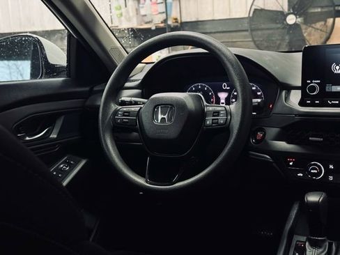 Used 2024 Honda Accord EX image 20