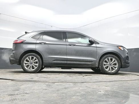 Used 2022 Ford Edge Titanium image 39