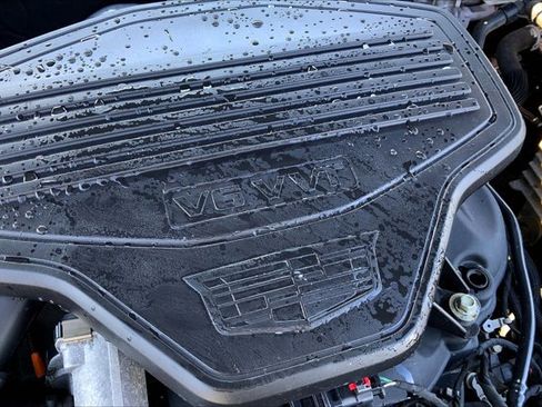 Used 2018 Cadillac XT5 Premium Luxury image 32