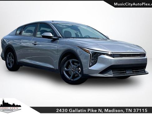 Used 2025 Kia K4 FWD image 1