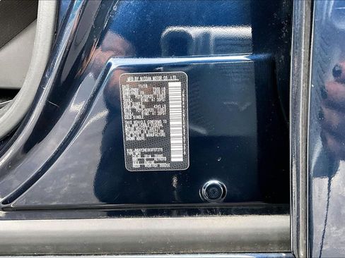 Used 2019 Nissan Armada Platinum w/ Captain's Chairs Package image 17