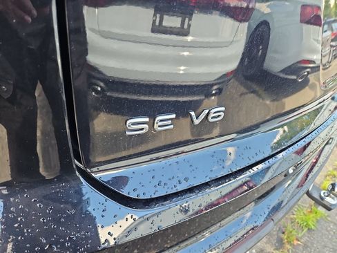 Used 2023 Volkswagen Atlas Cross Sport SE AWD/4WD image 4