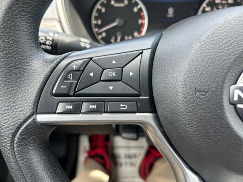 Used 2024 Nissan Altima 2.5 SV FWD image 22