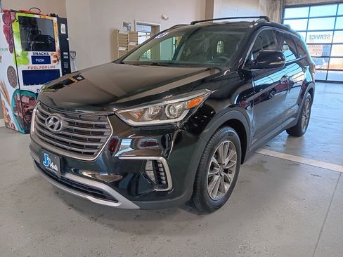 Used 2018 Hyundai Santa Fe SE w/ SE Premium Package 02 image 2
