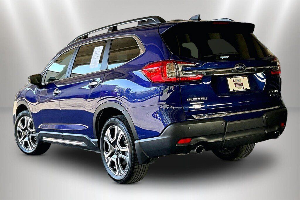 Certified 2026 Subaru Ascent Touring AWD/4WD image 4