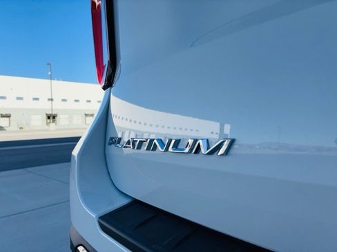 New 2025 Ford Explorer Platinum image 8