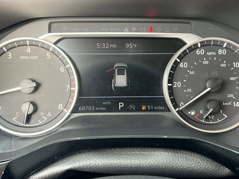 Used 2024 Nissan Pathfinder SV AWD/4WD image 21