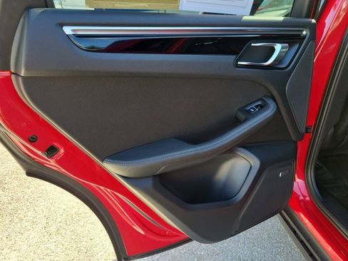 Used 2020 Porsche Macan S image 15