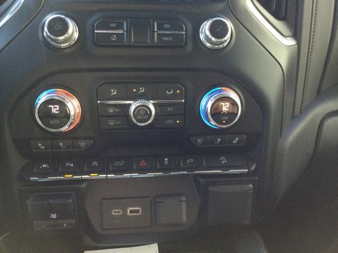 Used 2019 GMC Sierra 1500 AT4 w/ AT4 Premium Package image 15