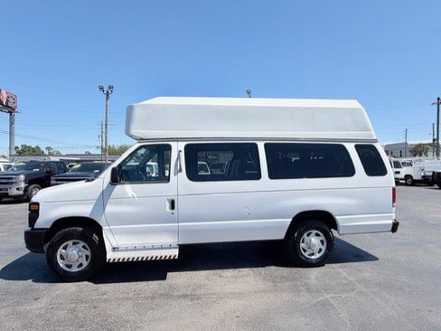 Used 2010 Ford E-350 and Econoline 350 Extended Super Duty image 8