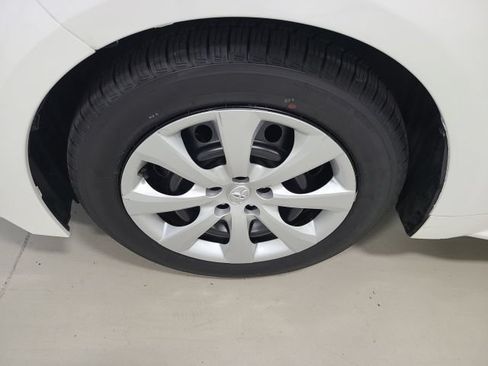 Used 2024 Toyota Corolla LE FWD image 35