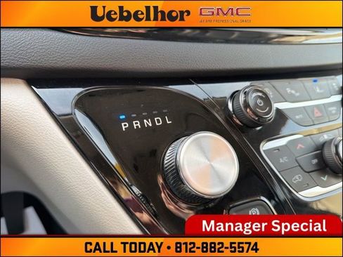 Used 2024 Chrysler Pacifica Touring-L image 34