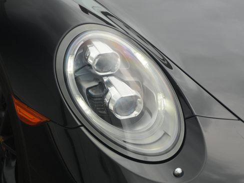Used 2017 Porsche 911 Carrera RWD image 13