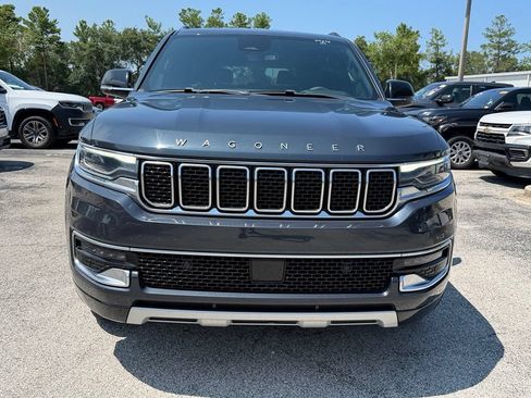 Used 2024 Jeep Wagoneer L Series II RWD image 2