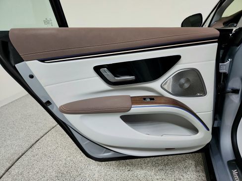Certified 2023 Mercedes-Benz EQS 580 4MATIC Sedan image 23