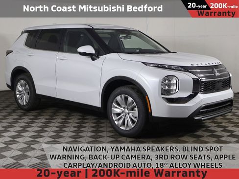 New 2026 Mitsubishi Outlander ES image 1