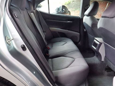 Used 2020 Toyota Camry LE FWD image 43