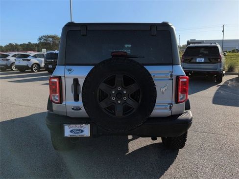 Used 2023 Ford Bronco Black Diamond image 5