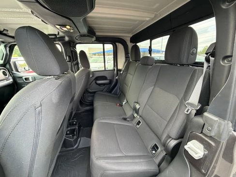 Used 2020 Jeep Gladiator Sport w/ Quick Order Package 24S AWD/4WD image 10