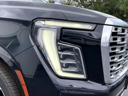 Used 2025 GMC Yukon Denali w/ Denali Reserve Package AWD/4WD image 31