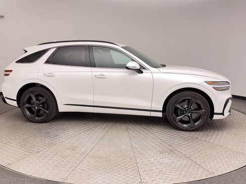 Certified 2026 Genesis GV70 3.5T Sport Prestige AWD/4WD image 9