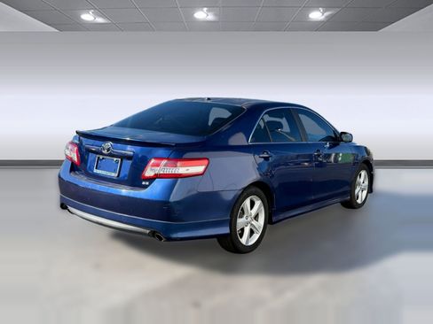 Used 2011 Toyota Camry SE image 9