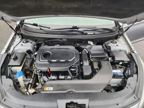 Used 2016 Hyundai Sonata Sport w/ Option Group 02 image 15