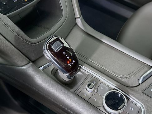 Used 2024 Cadillac XT6 Luxury image 19