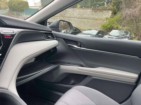 Used 2023 Toyota Camry LE image 33