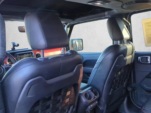 Used 2018 Jeep Wrangler Unlimited Rubicon image 15