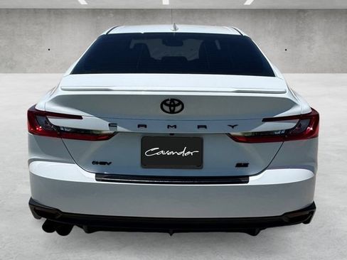 Used 2025 Toyota Camry SE w/ Convenience Package FWD image 15