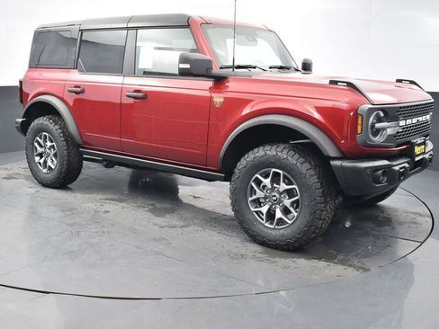 New 2025 Ford Bronco Badlands image 6