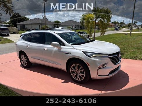 Used 2023 Buick Enclave Essence w/ Experience Buick Package FWD image 1