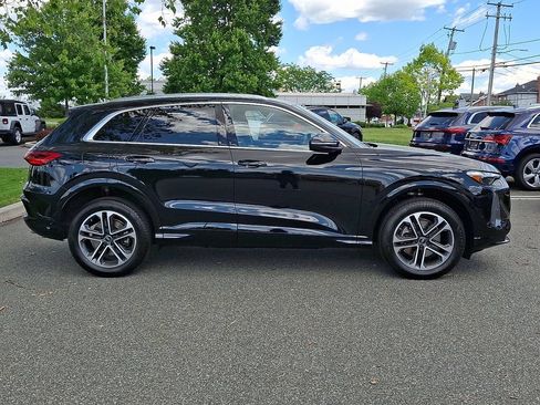 Certified 2025 Audi Q5 Premium w/ Premium Plus AWD/4WD image 10