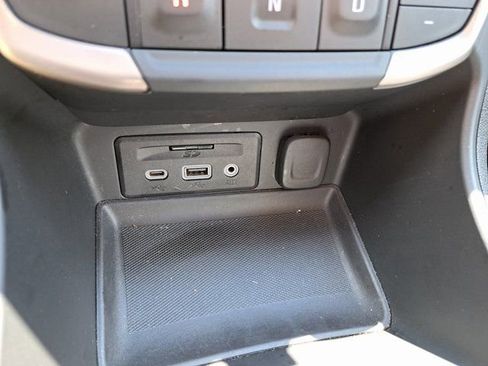 Used 2024 GMC Terrain Denali w/ Denali Premium Package AWD/4WD image 17