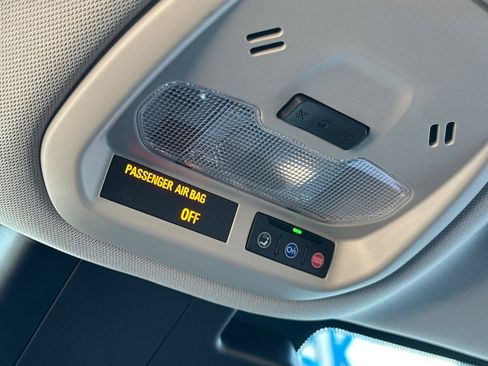 Used 2024 Chevrolet Trax LT image 25