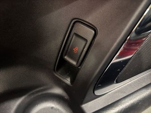 Used 2017 Lincoln Continental Reserve w/ Climate Package image 24