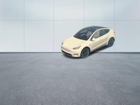 Used 2023 Tesla Model Y Long Range AWD/4WD image 15