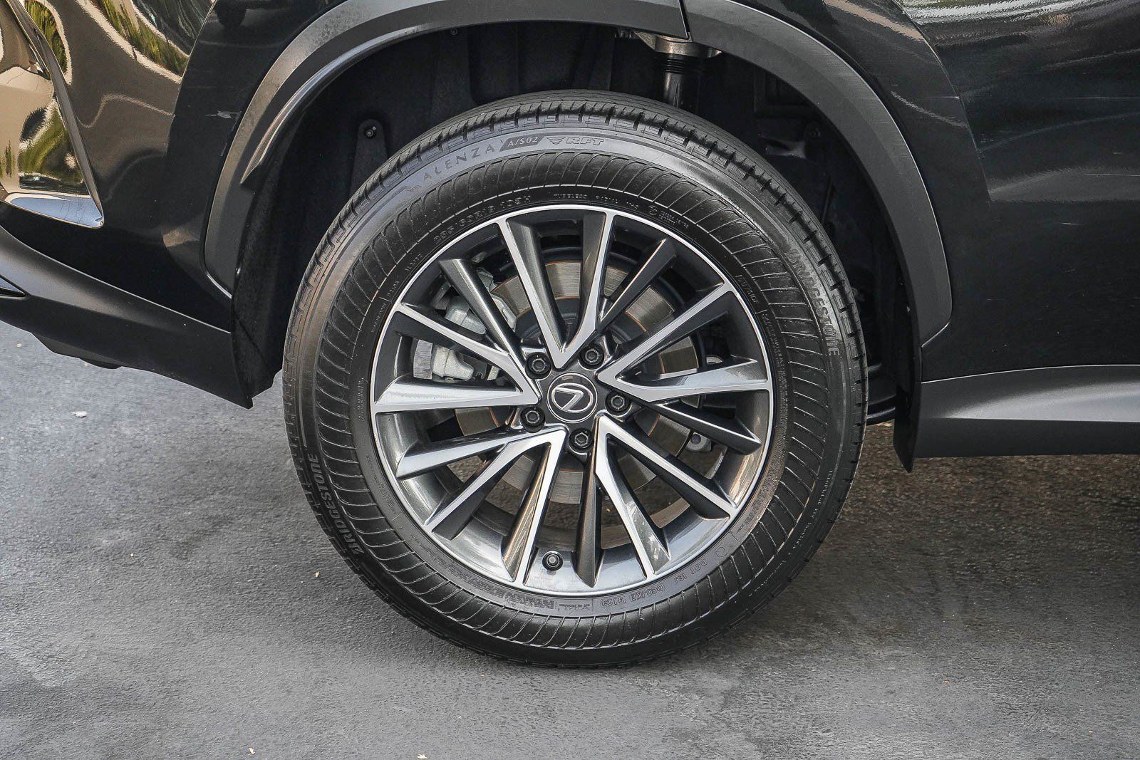 Used 2024 Lexus NX 350h AWD w/ Vision Package image 11