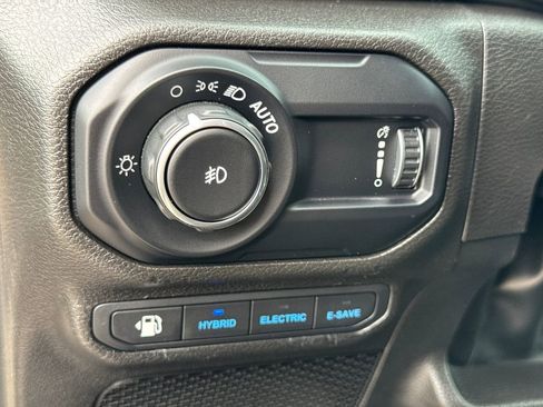 Certified 2023 Jeep Wrangler Unlimited AWD/4WD image 29