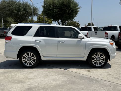 Used 2010 Toyota 4Runner Limited RWD image 3