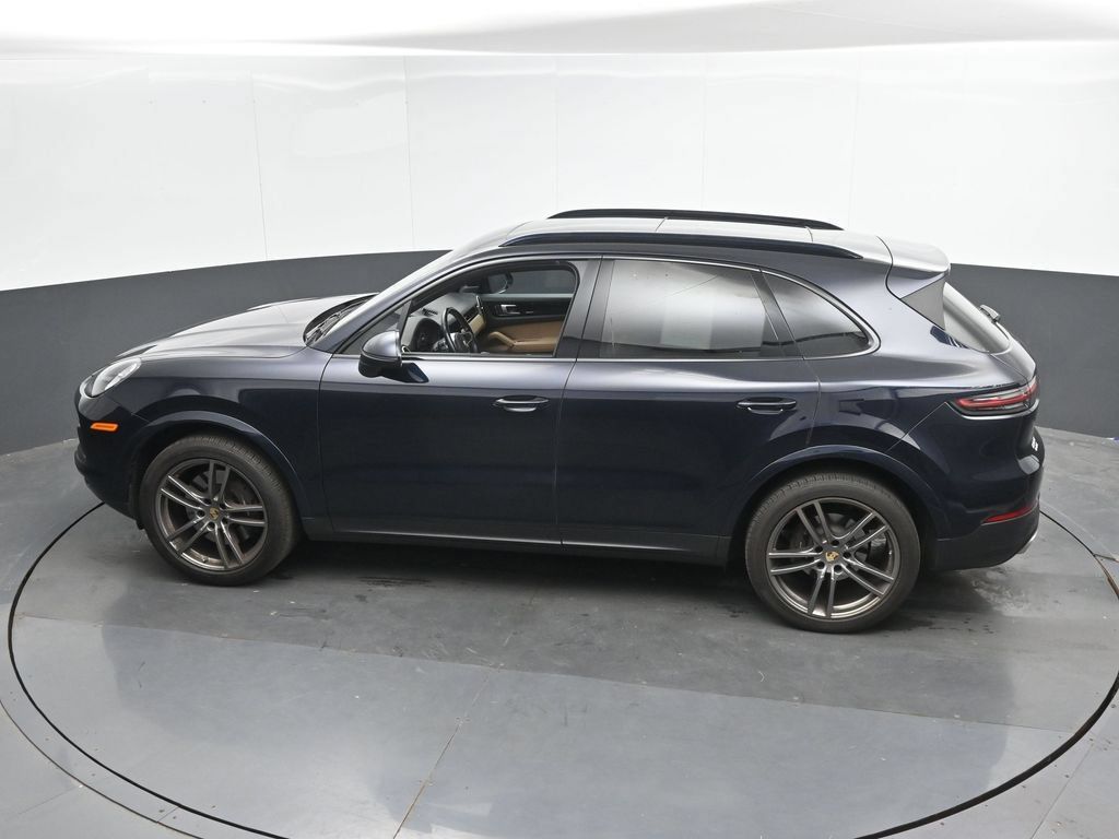 Used 2023 Porsche Cayenne AWD/4WD image 36